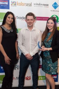 Edgtech Collect their Spacer Bar Manufacturer 2015 Award